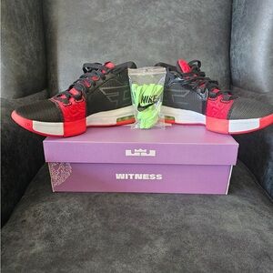 Nike LeBron Witness VIII Faze collab